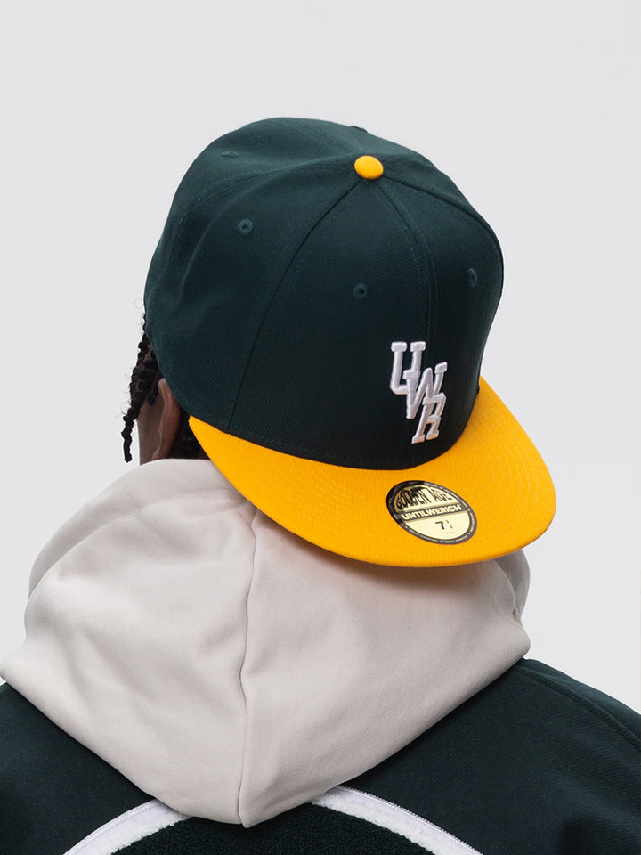 LOGO CAP UWDES4407