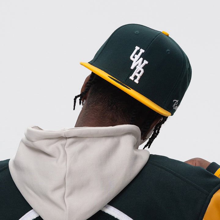 LOGO CAP UWDES4407