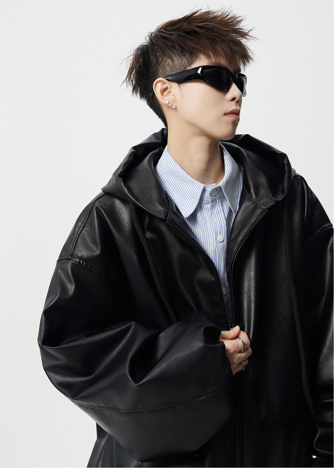 VOLUME SLEEVE HOODED LEATHER JACKET BEDES4535