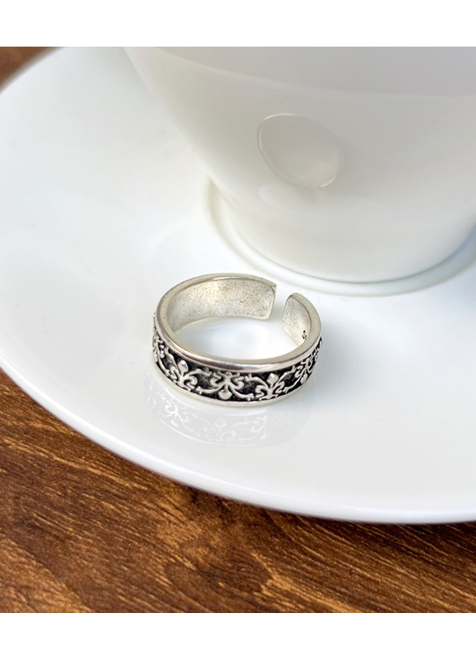 VINTAGELIKE FLORAL ENGRAVED BAND RING BEDES4708