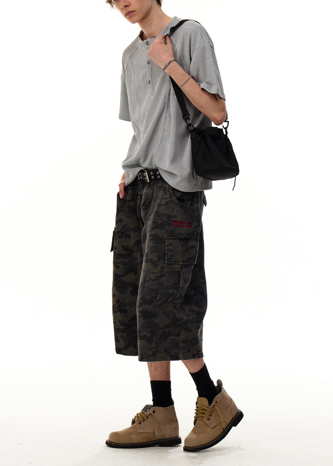 WIDE FIT CAMO CARGO SHORTS BEDES4673