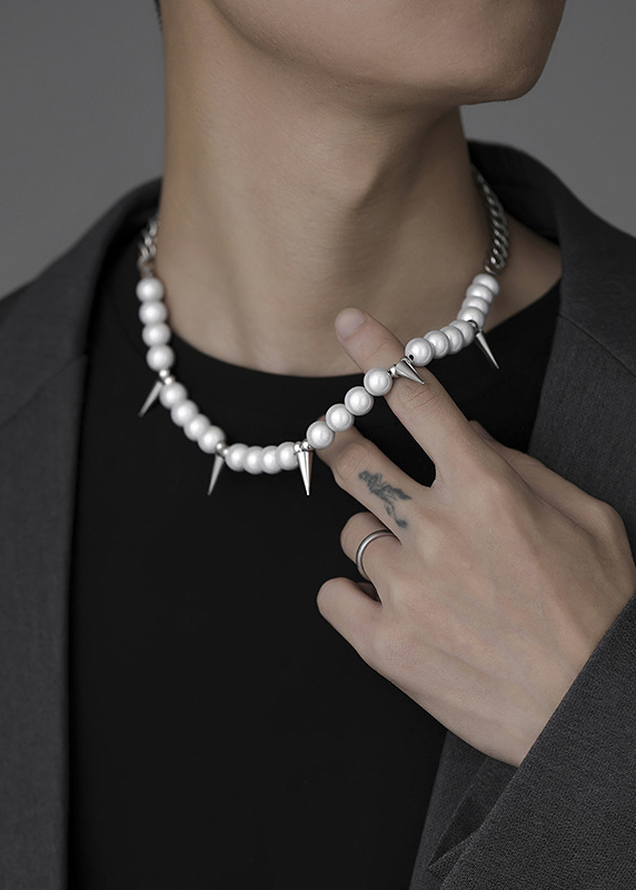 SPIKE PEARL NECKLACE BEDES4604