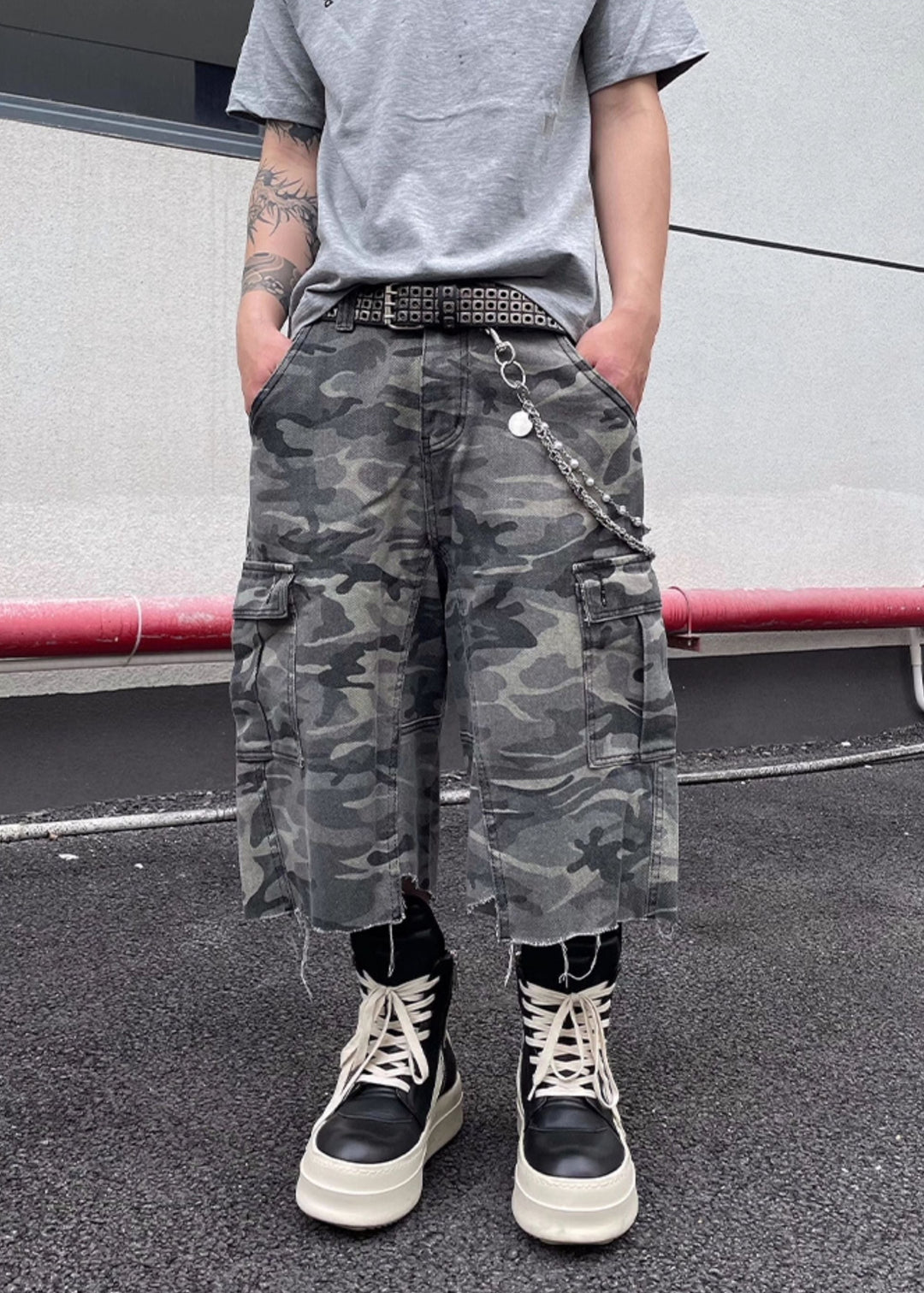 CAMO CARGO WIDE CROPPED PANTS DFDES4462