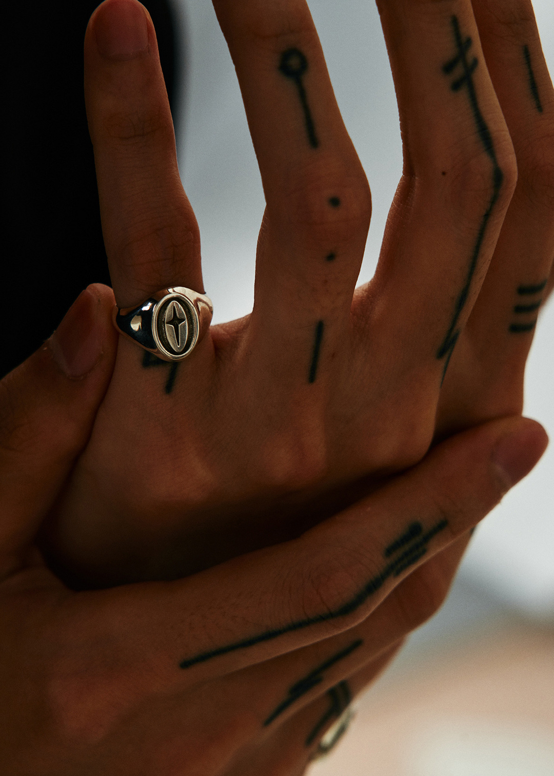 STAR SIGNET OPEN RING BEDES4686