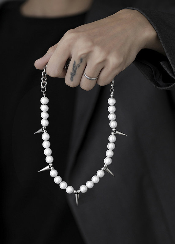 SPIKE PEARL NECKLACE BEDES4604