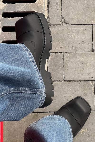 SQUARE TOE SHOES DES1736